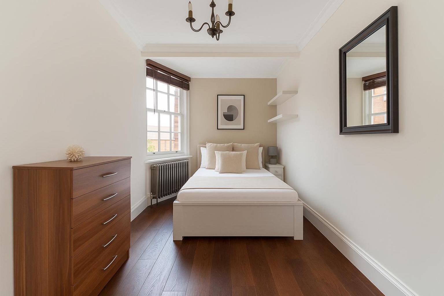 3 Bed In St John's Wood Apartment *